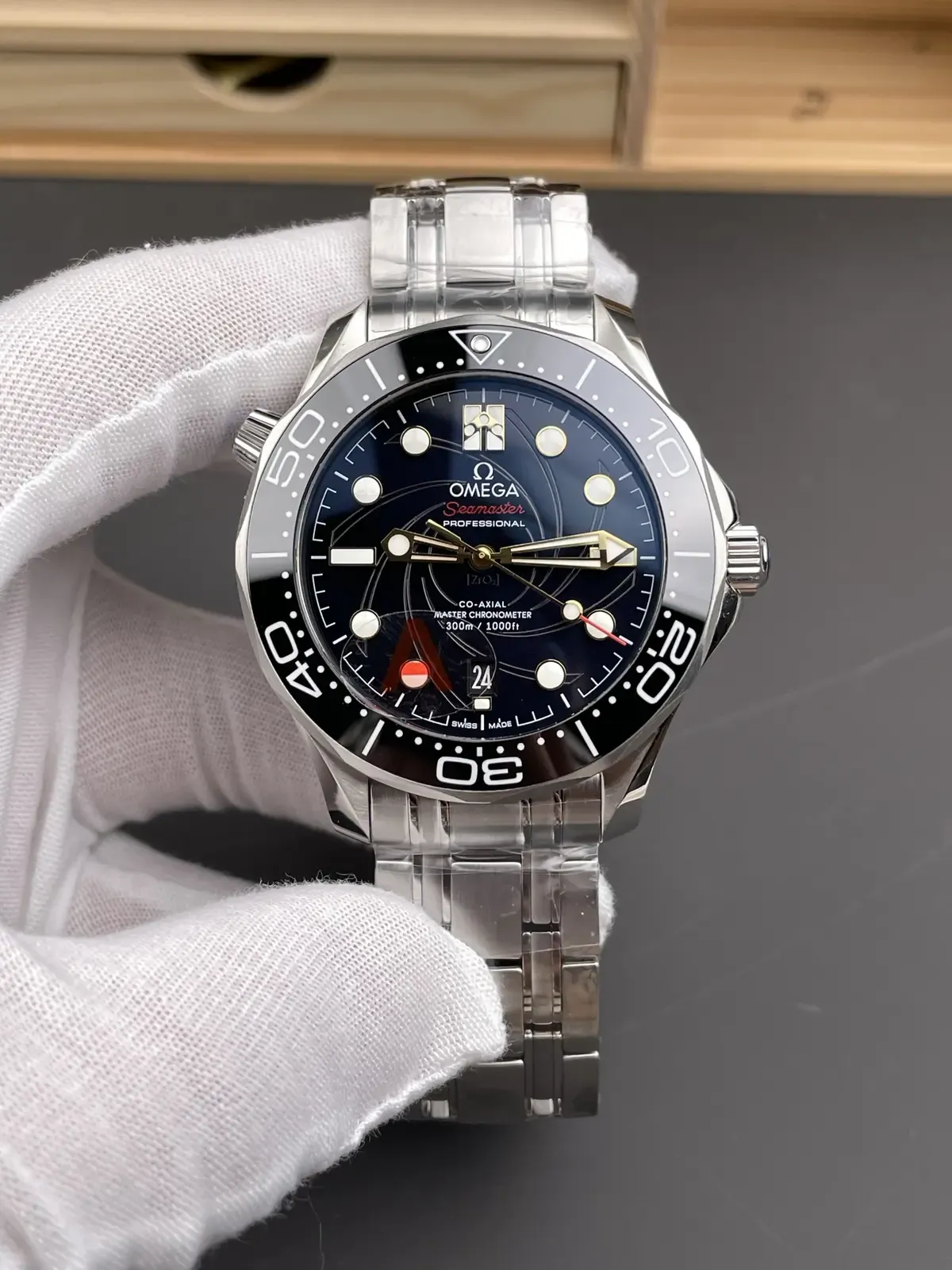 VS厂欧米茄007女王密使对比正品差距有多大？