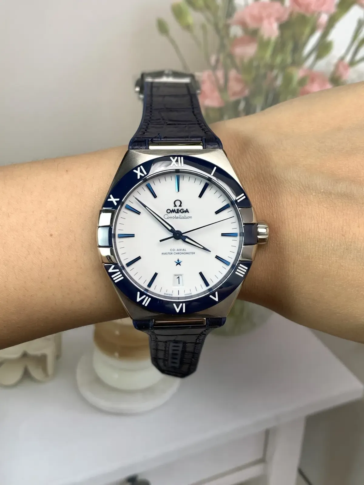 VS厂欧米茄星座，丹东8900机芯的细节对比