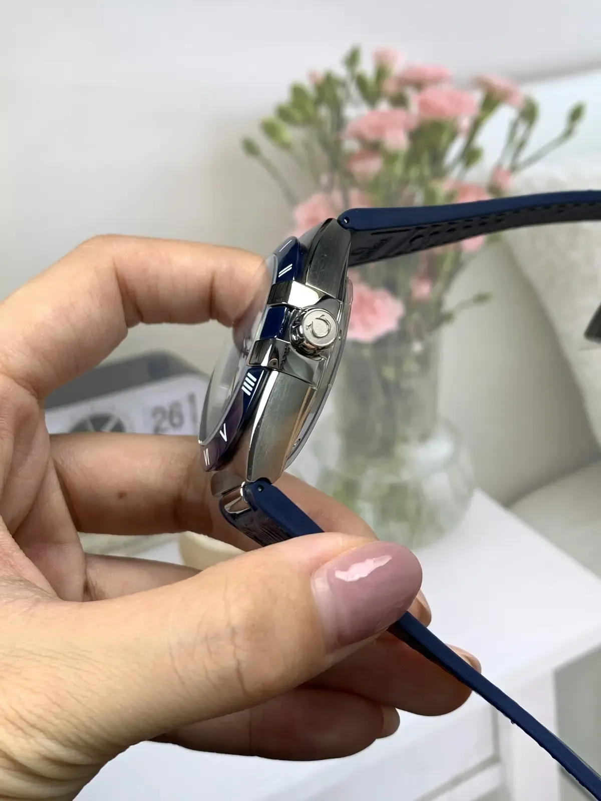 VS厂欧米茄星座，丹东8900机芯的细节对比