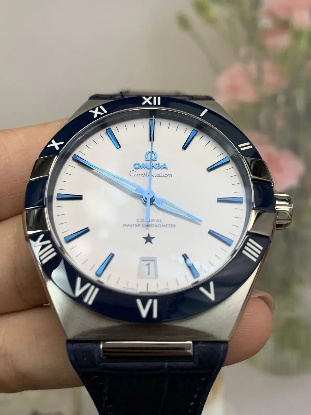 VS厂欧米茄星座，丹东8900机芯的细节对比