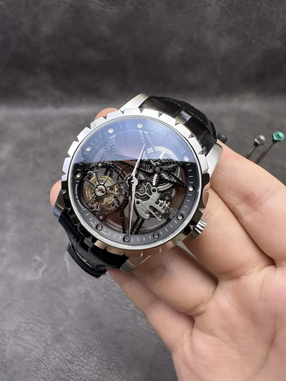 BBR罗杰杜彼陀飞轮V3版炸裂升级：98%还原度，一眼辨真假！