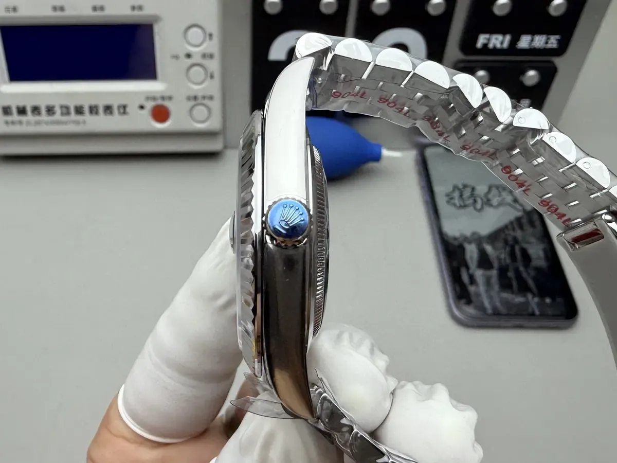 C厂劳力士薄荷绿日志真假辨别全攻略，一眼看穿仿表套路！