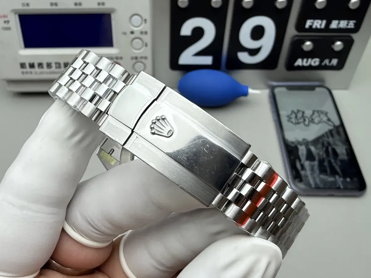 C厂劳力士薄荷绿日志真假辨别全攻略，一眼看穿仿表套路！