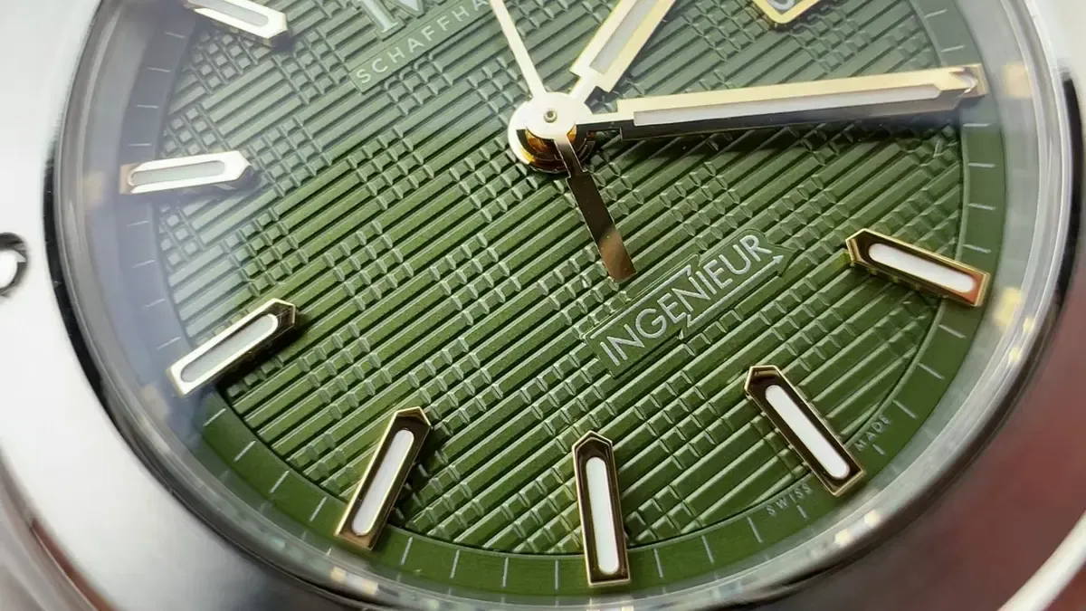 V7厂万国工程师绿面全网首测：细节狂魔，上手真香