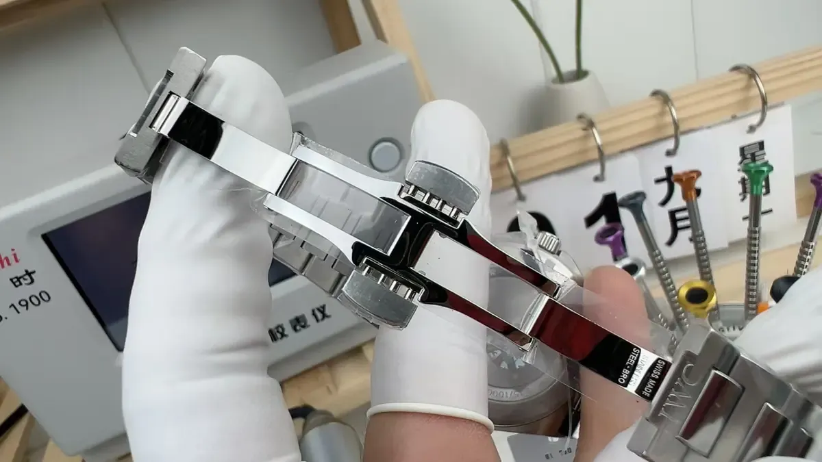 V7厂万国工程师绿面全网首测：细节狂魔，上手真香