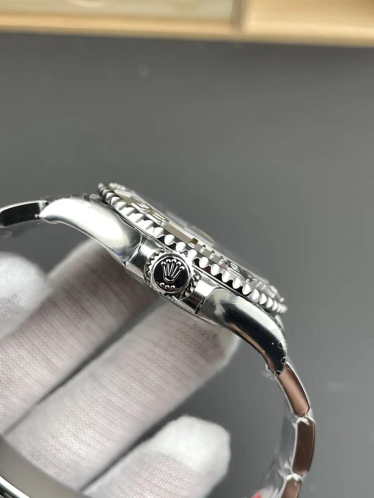 灰游艇复刻哪家强？VS厂细节对比让你一眼看穿真假！