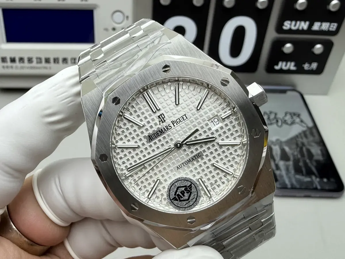 APS厂爱彼15400深度评测：3120一体机芯是否值得入手？