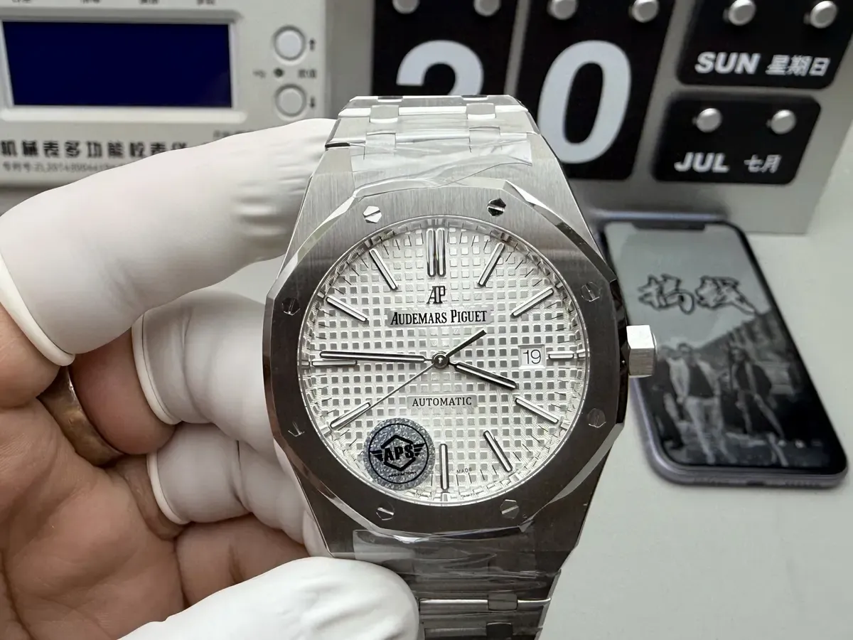 APS厂爱彼15400深度评测：3120一体机芯是否值得入手？