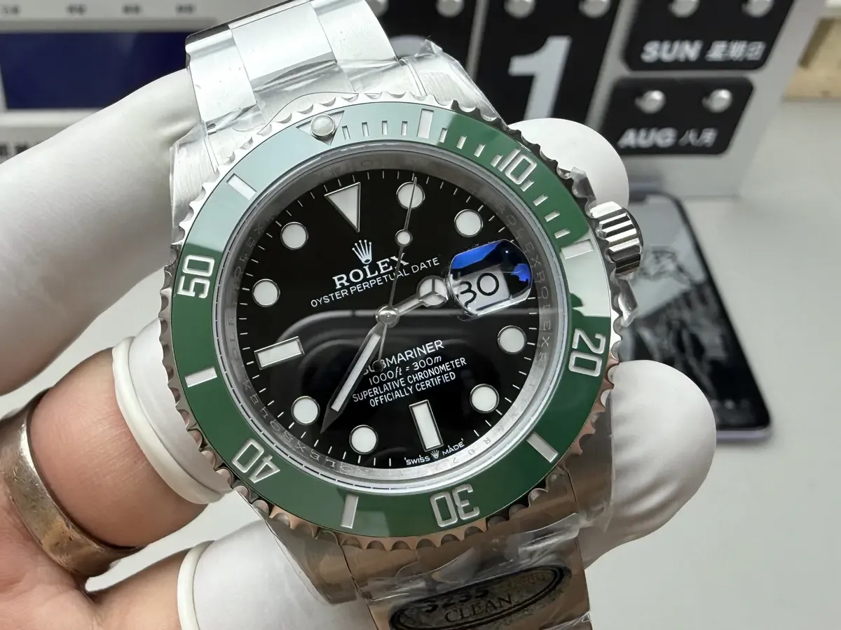 一眼辨别谁更好！C厂三代绿水鬼对比VS厂，选错直接亏几千