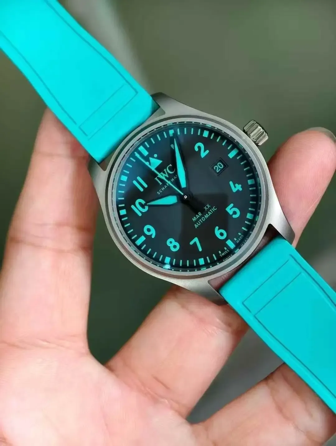 M+厂“马石油绿”马克18上线，42小时动储+降噪机芯真香