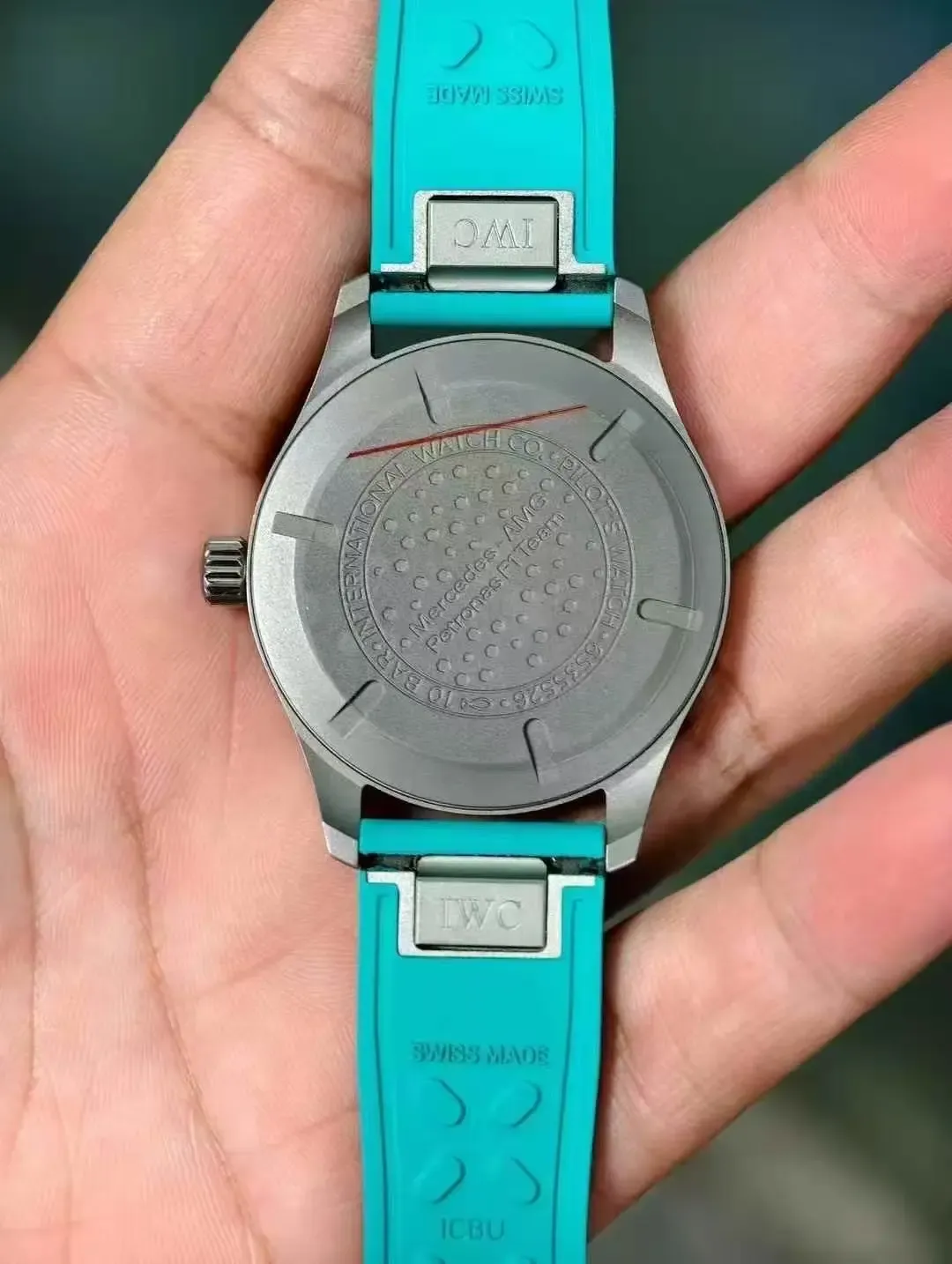 M+厂“马石油绿”马克18上线，42小时动储+降噪机芯真香