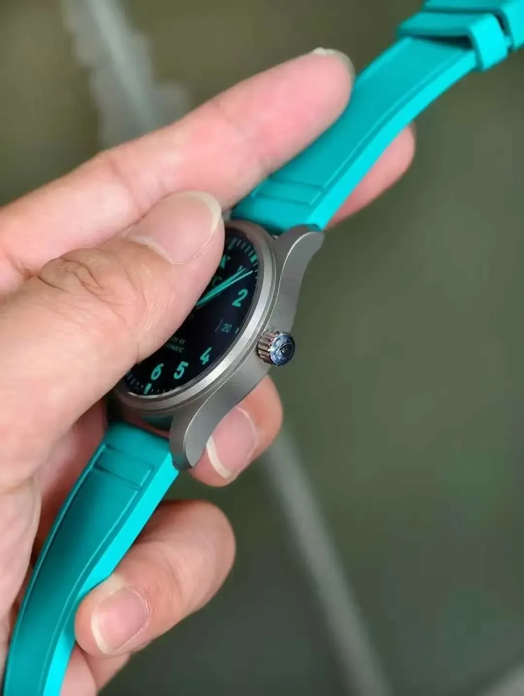 M+厂“马石油绿”马克18上线，42小时动储+降噪机芯真香