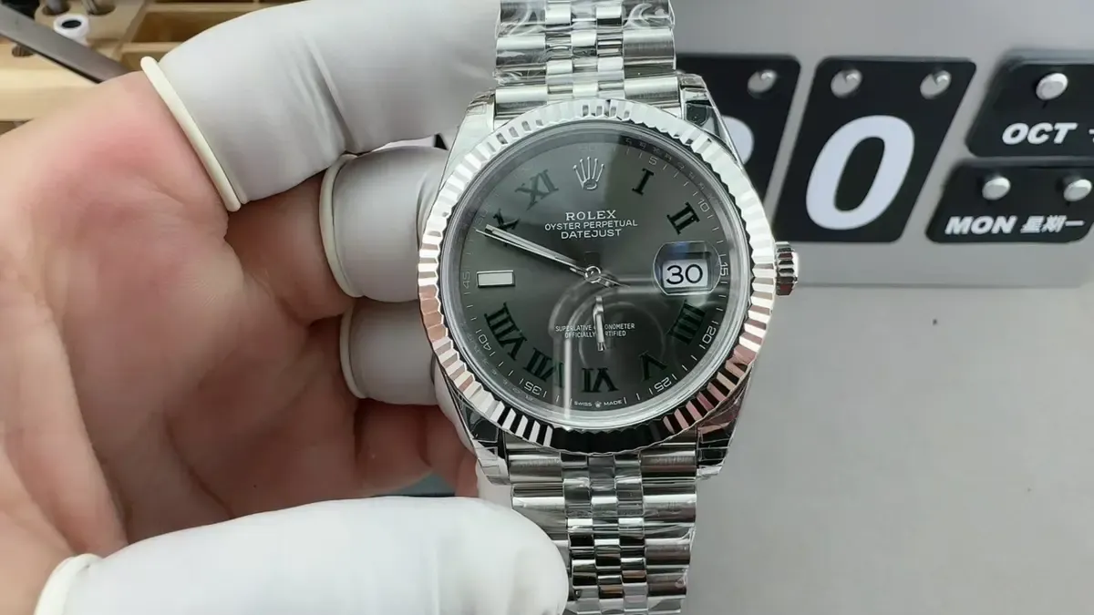 复刻天花板！VS厂日志绿萝3235机芯，闭眼入