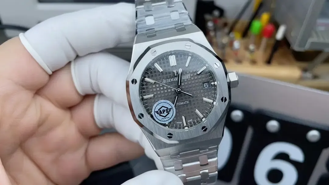 拒绝撞表！APS爱彼15450钢王37mm，小表径玩家解毒神器