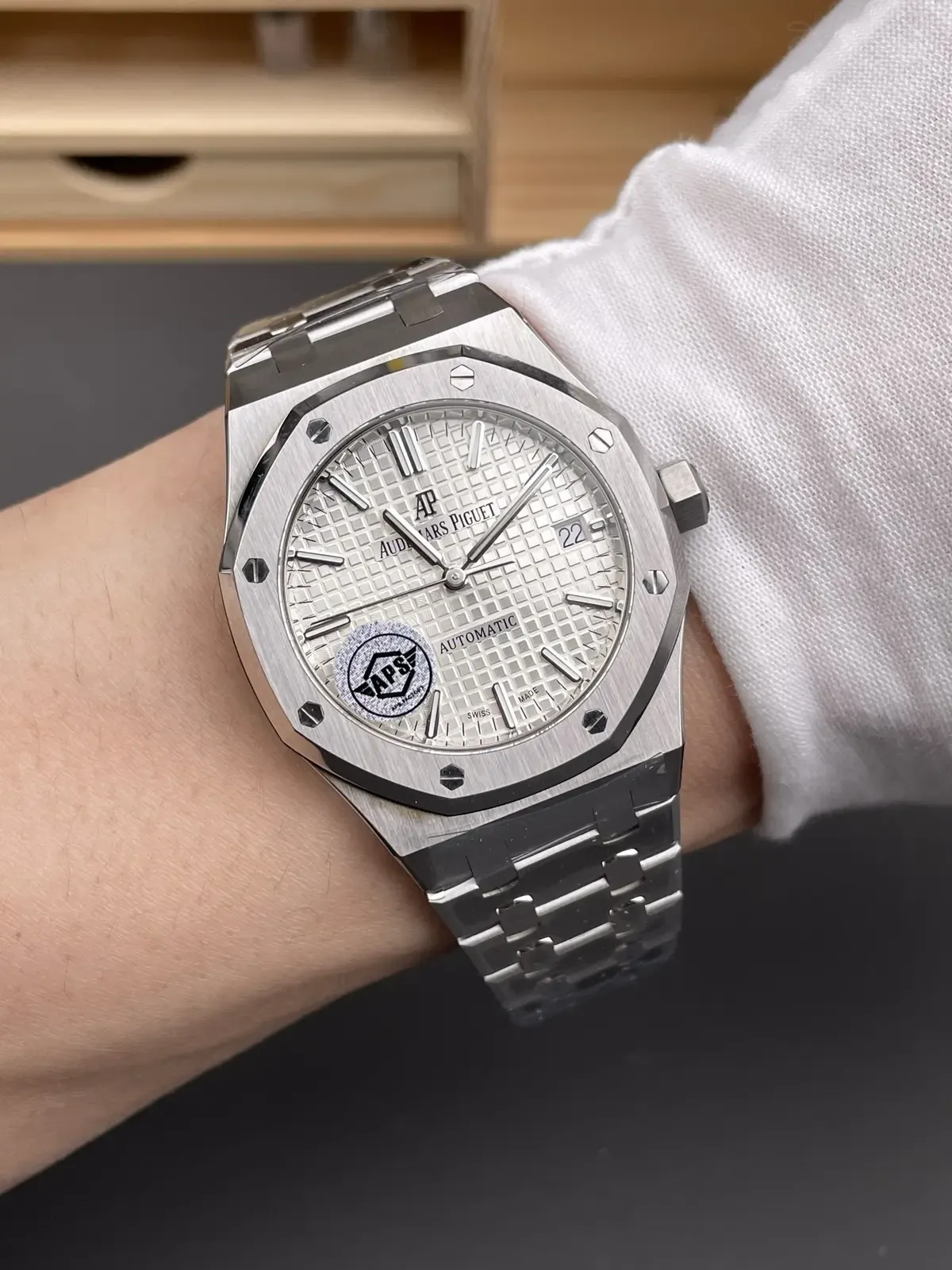 APS爱彼皇家橡树15450：小手腕完美伴侣，评测与选购指南