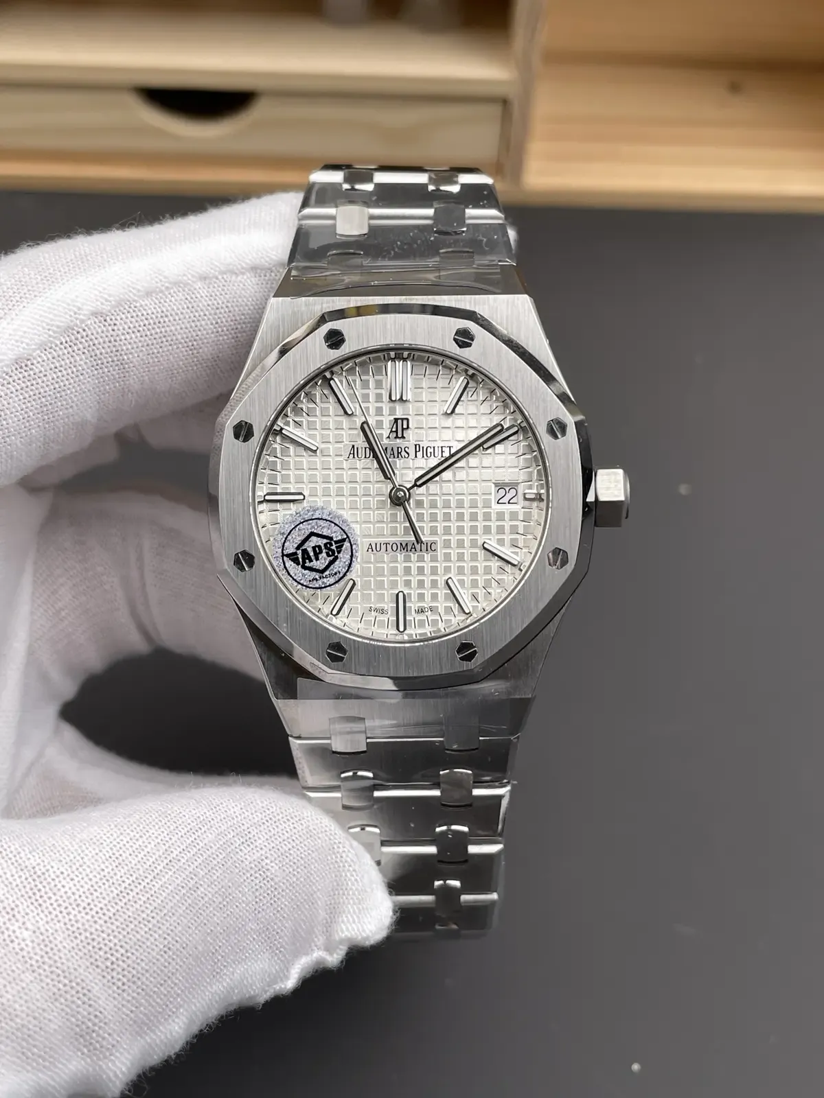 APS爱彼皇家橡树15450：小手腕完美伴侣，评测与选购指南