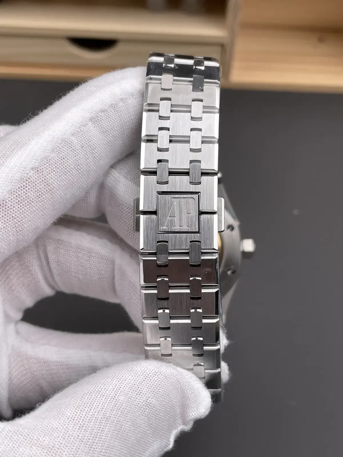 APS爱彼皇家橡树15450：小手腕完美伴侣，评测与选购指南