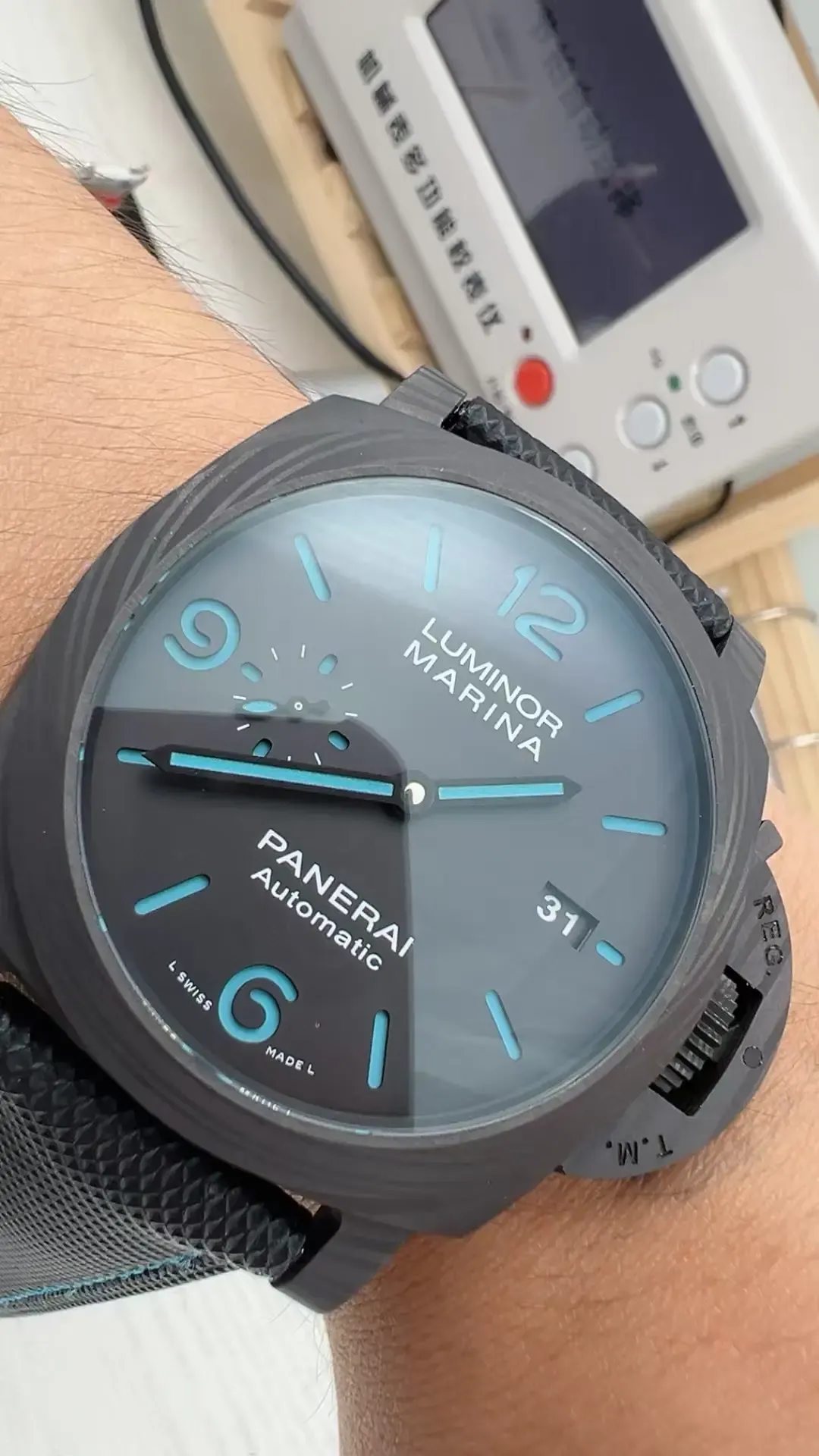 VS厂沛纳海1661蓝调碳纤维,值不值得入手？