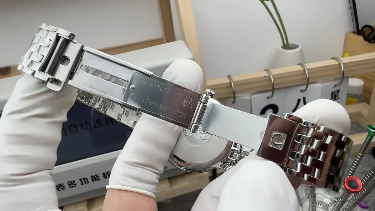 MKS厂欧米茄蝶飞做工评测，9015机芯表现如何？