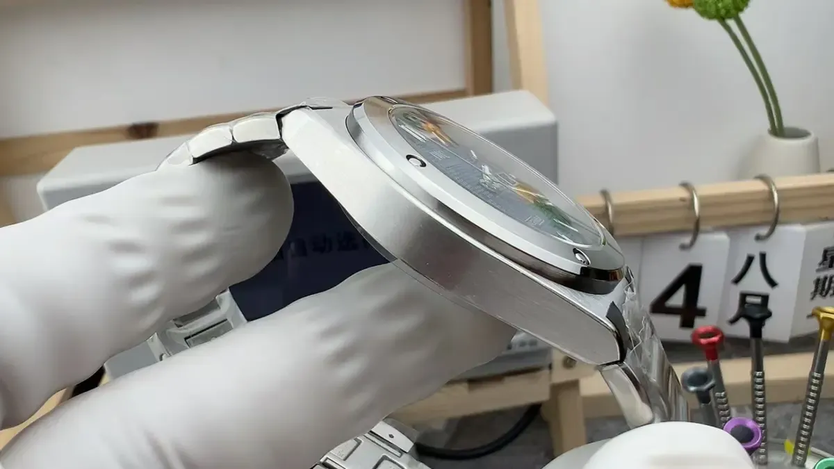 V7厂万国工程师：9分好评，外观机芯对比原版体验