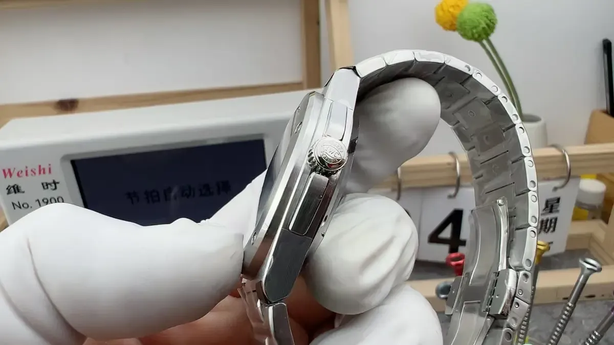 V7厂万国工程师：9分好评，外观机芯对比原版体验