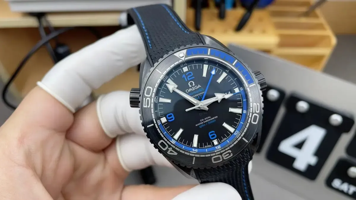 VS厂欧米茄深海之蓝：陶瓷材质与8906一体机芯的完美结合