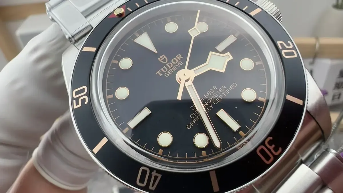 39mm黄金尺寸！ZF厂帝舵碧湾小黑盾复刻表值不值得买？