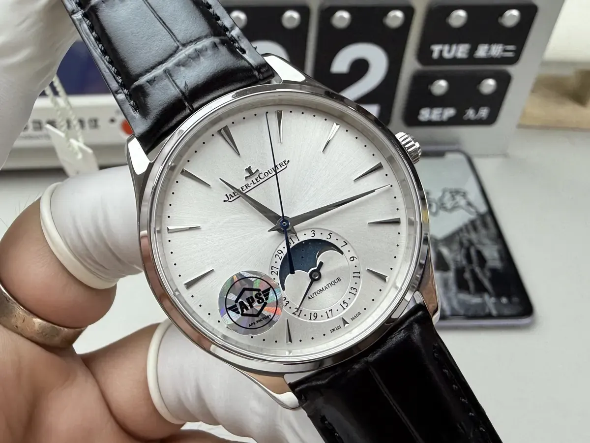 小白避坑指南：三分钟看懂APS厂积家月相大师值不值得买