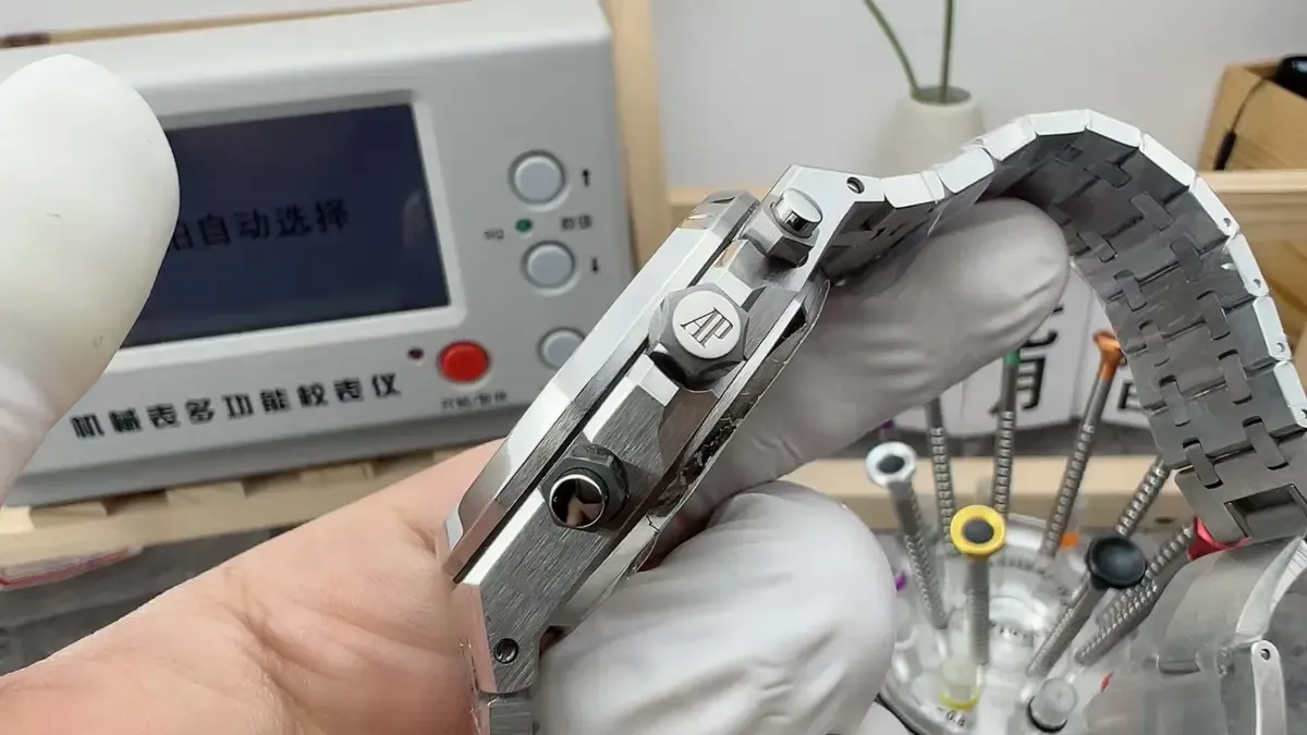 独家4401一体飞返机芯！APS爱彼26240细节全曝光