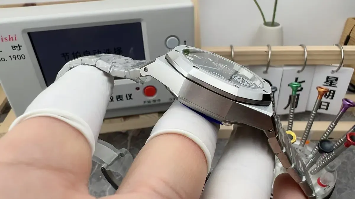 独家4401一体飞返机芯！APS爱彼26240细节全曝光