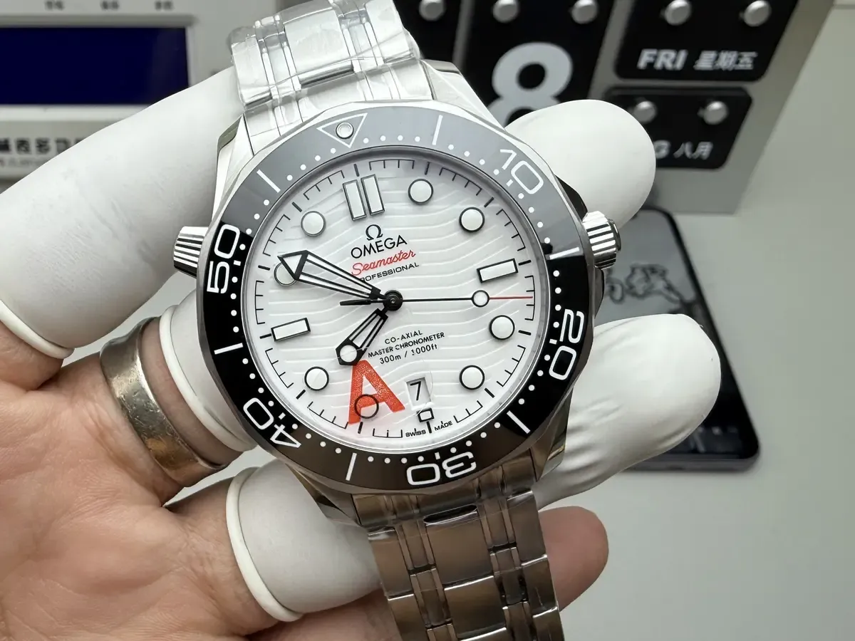 复刻表里程碑：VS厂海马300一体8800机芯零返修真相