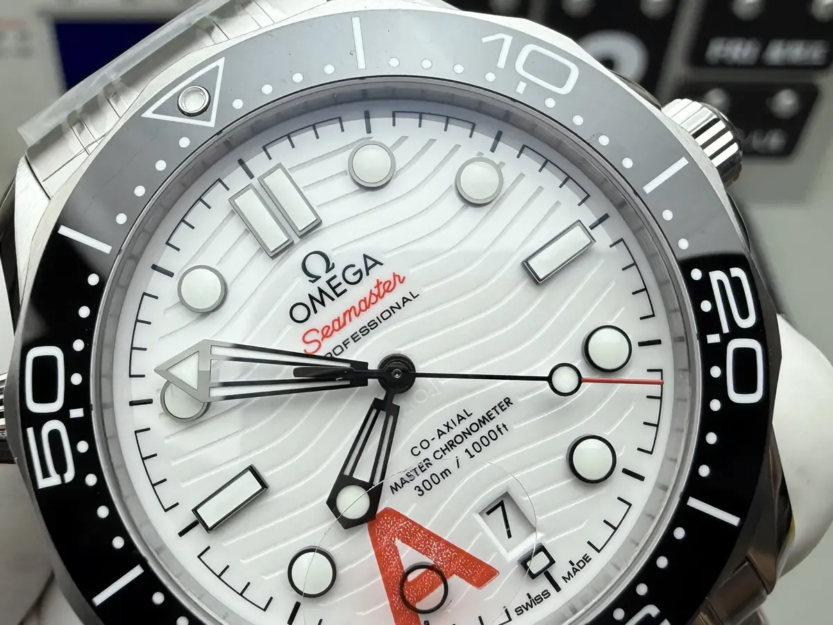 复刻表里程碑：VS厂海马300一体8800机芯零返修真相