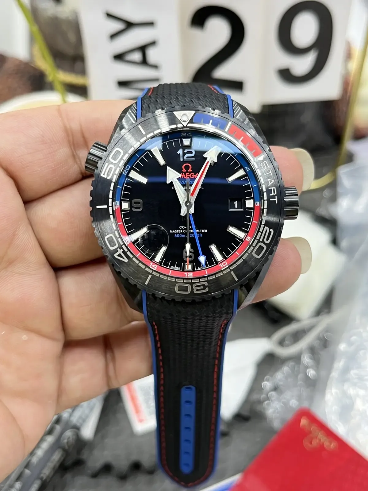 全陶瓷141g！VS厂欧米茄“深海之黑”新西兰酋长版实测