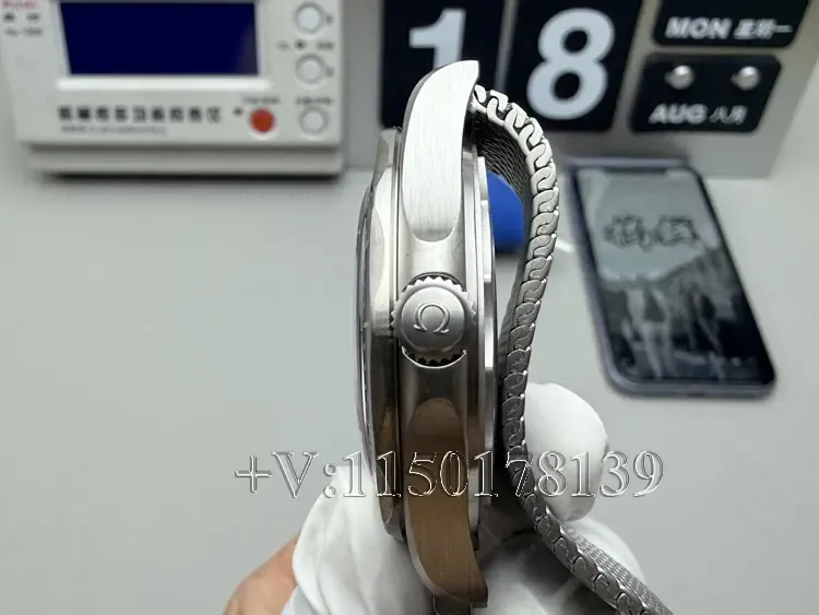 丹东8806一体机芯：VS厂欧米茄无暇赴死V4版解密