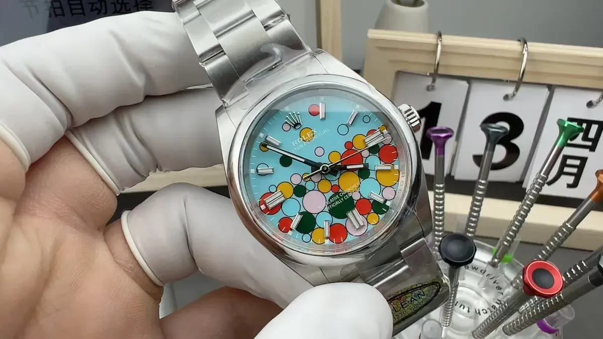 Clean厂蚝式恒动彩色气泡：从细节到机芯的全方位解析