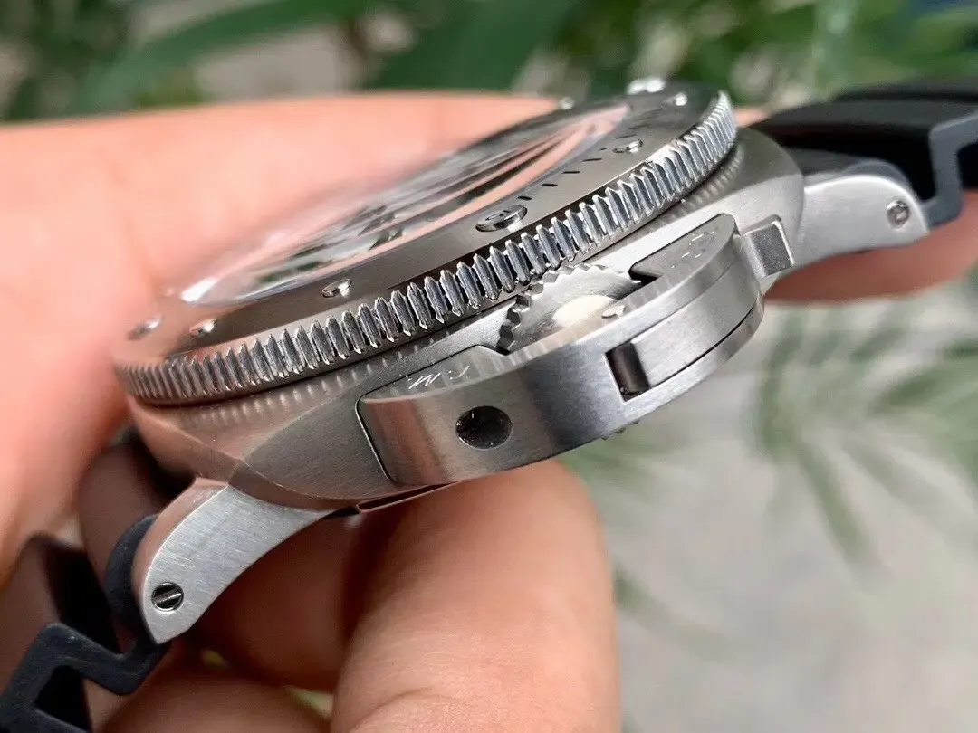 VS厂沛纳海692：钛合金材质与P9010机芯的完美结合