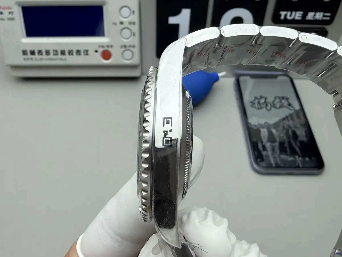 C厂绿水鬼三代版本评测，教你轻松分辨真假