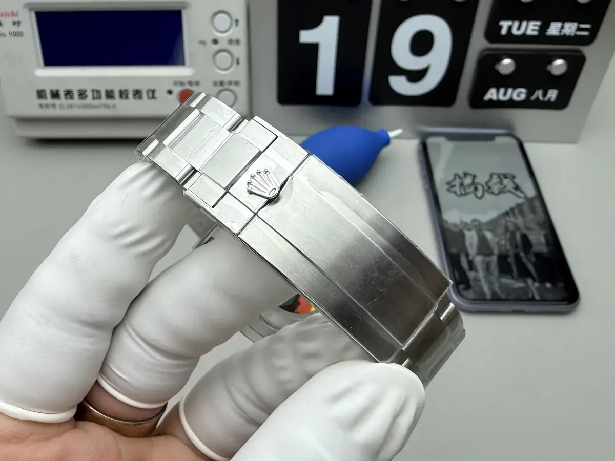 C厂绿水鬼三代版本评测，教你轻松分辨真假