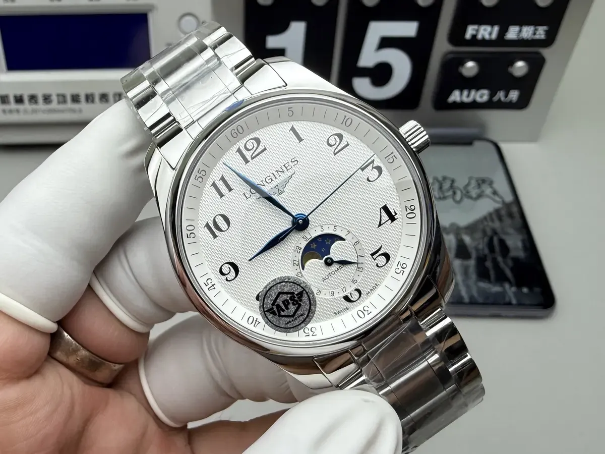 APS厂浪琴名匠月相V2对决GF厂：谁才是复刻界真王者？