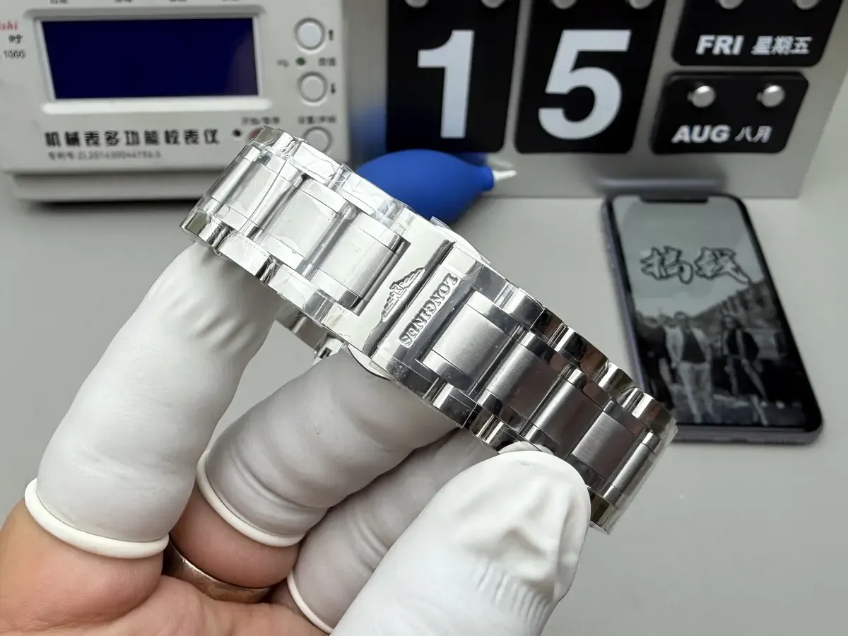 APS厂浪琴名匠月相V2对决GF厂：谁才是复刻界真王者？