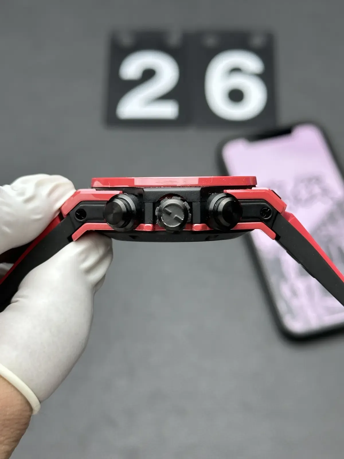 快拆陶瓷链+橡胶带双体验：BBF宇舶大爆炸红陶瓷入手指南