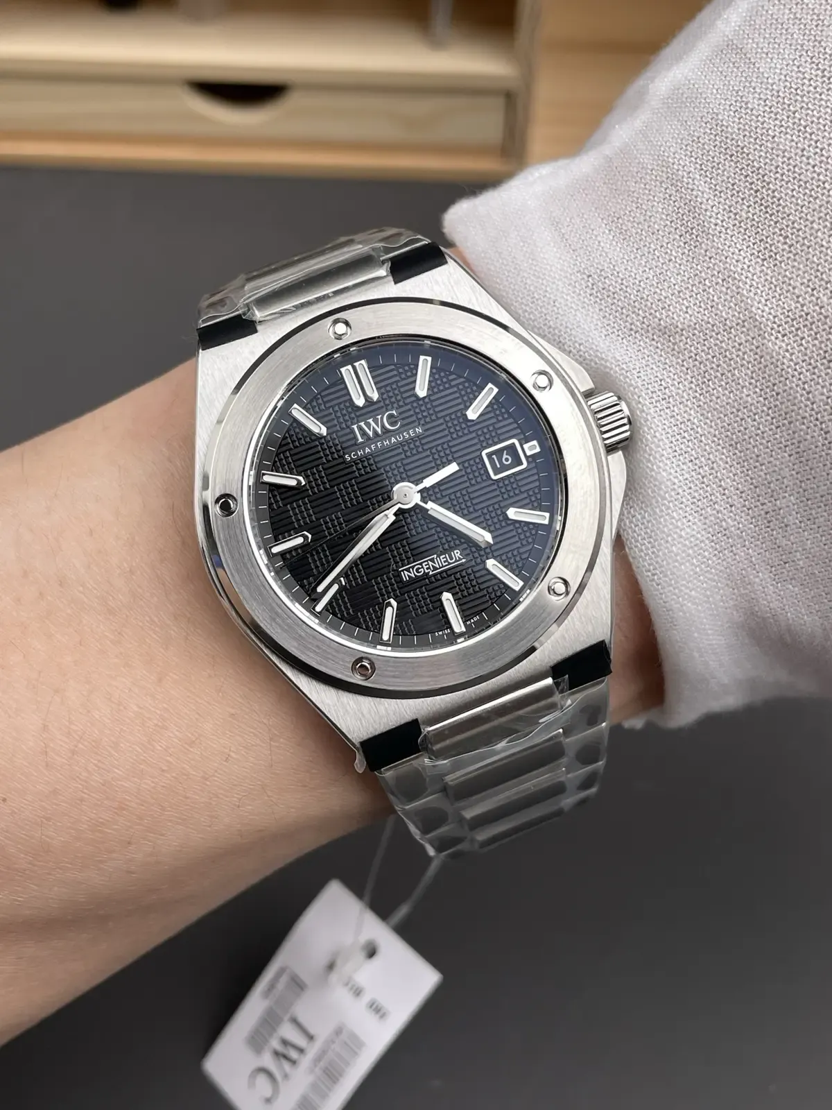 1分钟看懂辨别万国：V7厂万国工程师测评全攻略