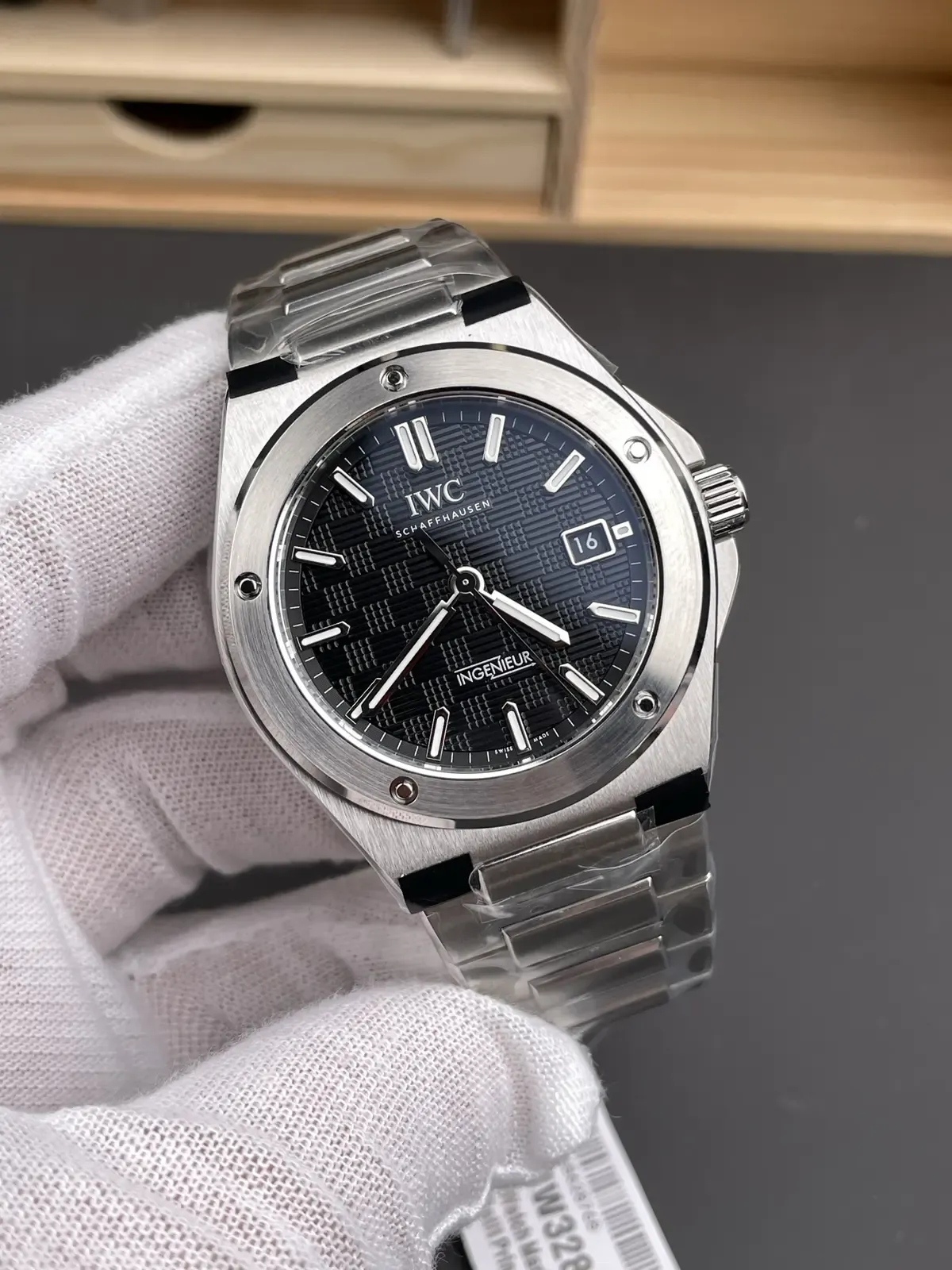 1分钟看懂辨别万国：V7厂万国工程师测评全攻略