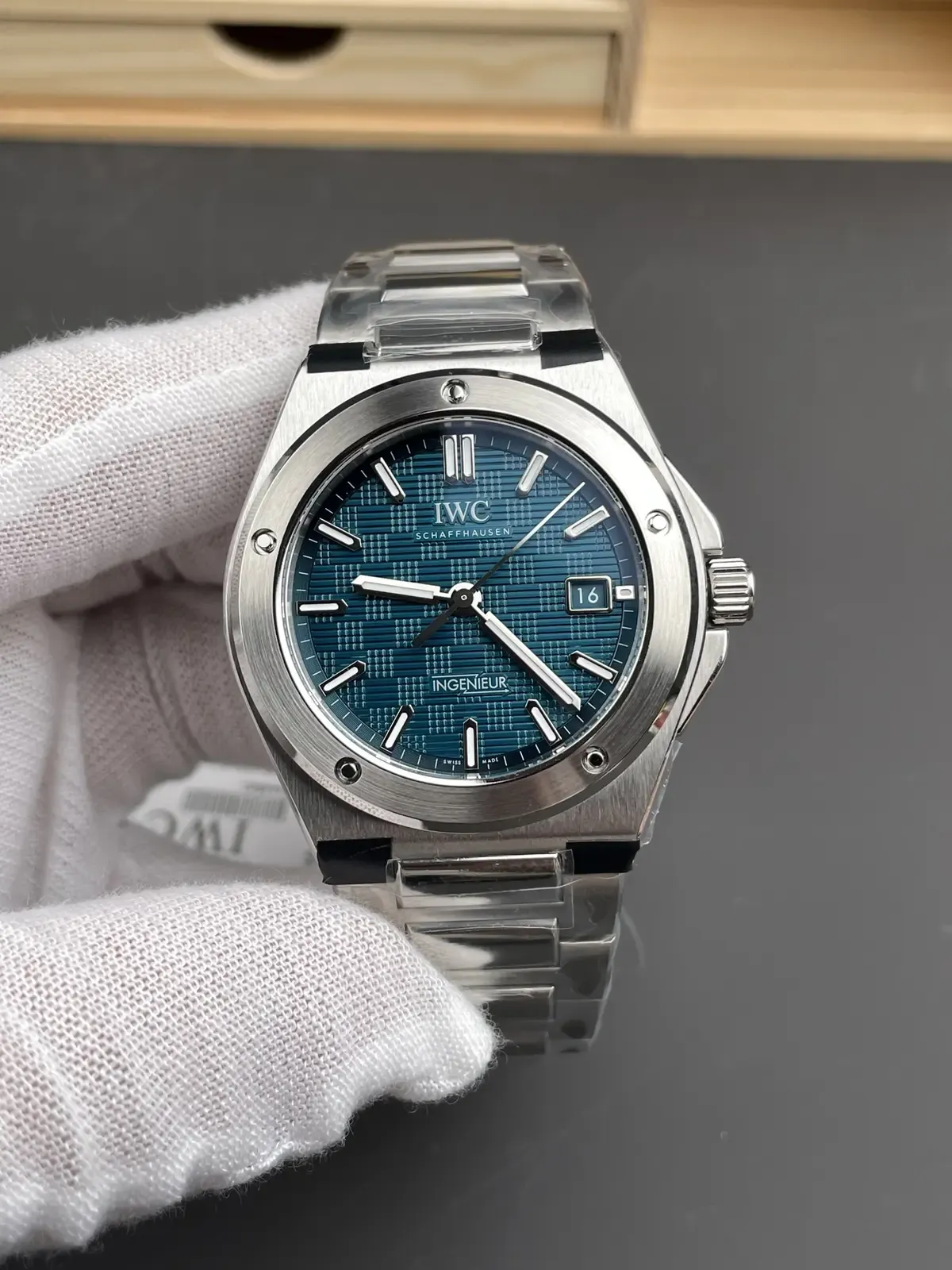 一眼解毒：V7厂万国工程师机芯拆解+做工细节全解析