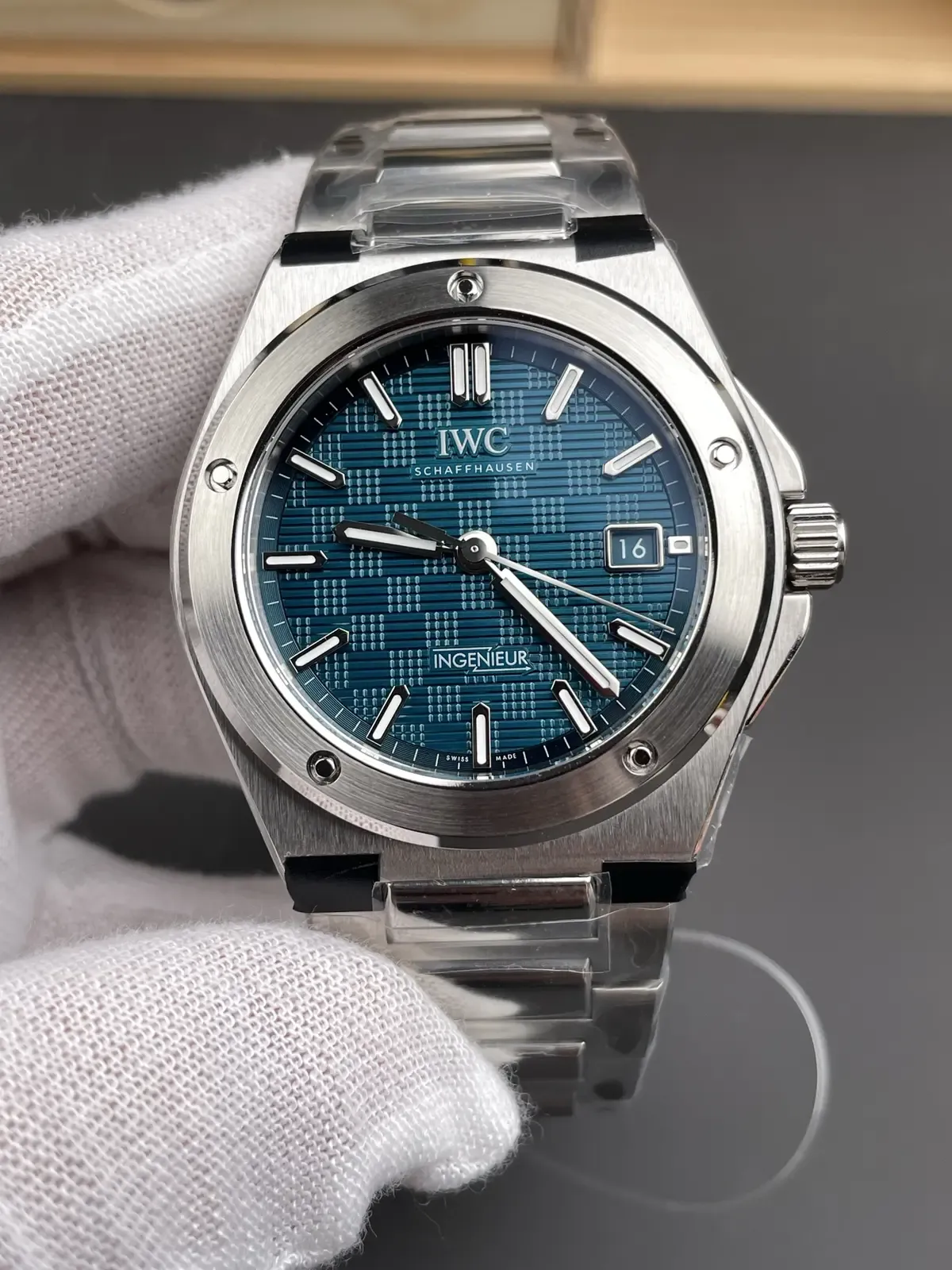 一眼解毒：V7厂万国工程师机芯拆解+做工细节全解析