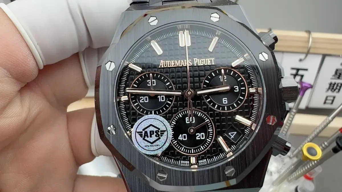 APS爱彼26240全陶瓷首发评测：4401机芯+飞返计时能否平替原版？