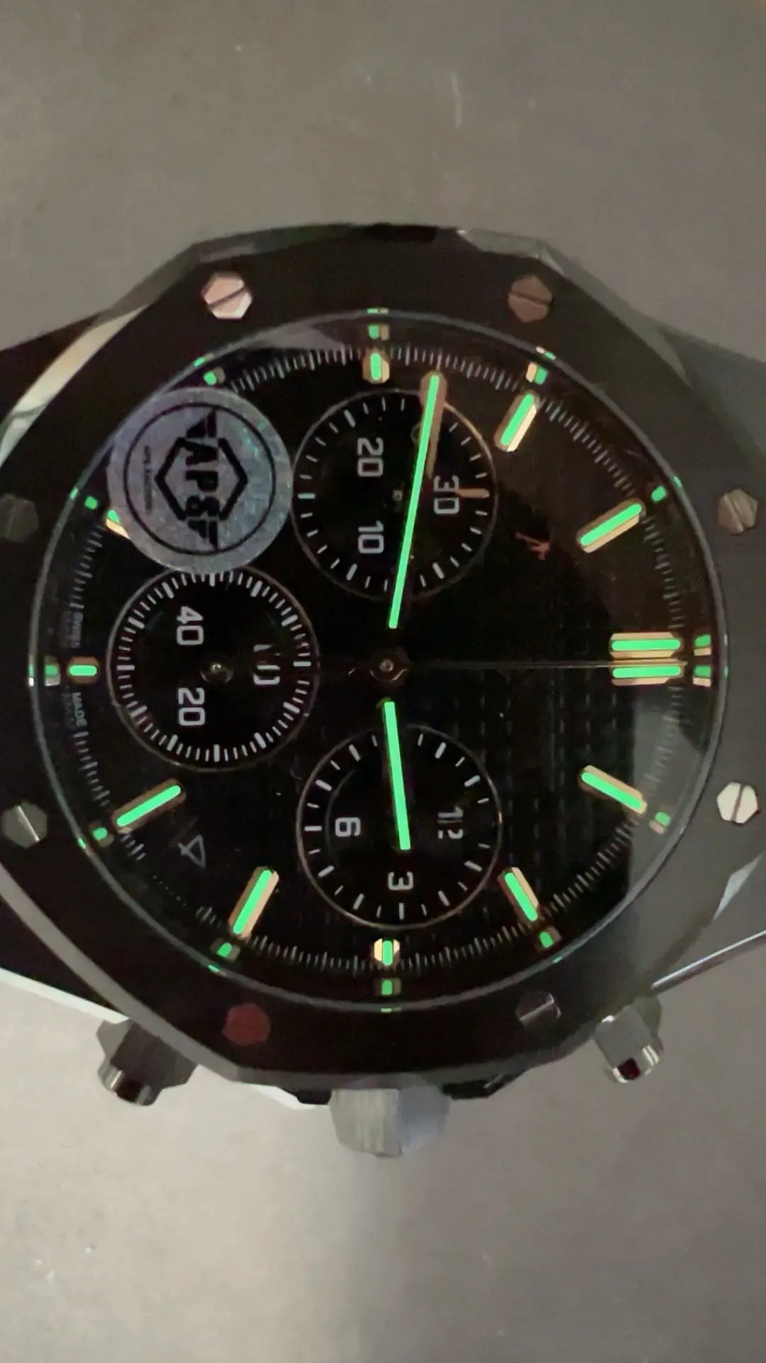 APS爱彼26240全陶瓷首发评测：4401机芯+飞返计时能否平替原版？