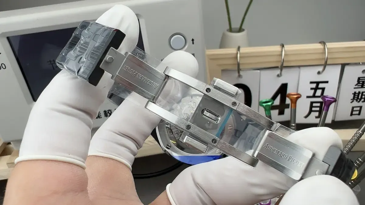 APS爱彼26240全陶瓷首发评测：4401机芯+飞返计时能否平替原版？