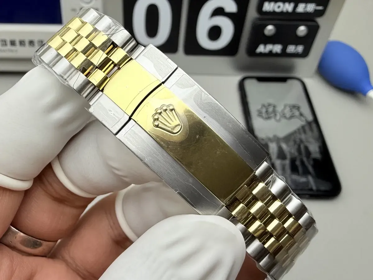 真假难辨？C厂劳力士日志36金钻面细节对比正品