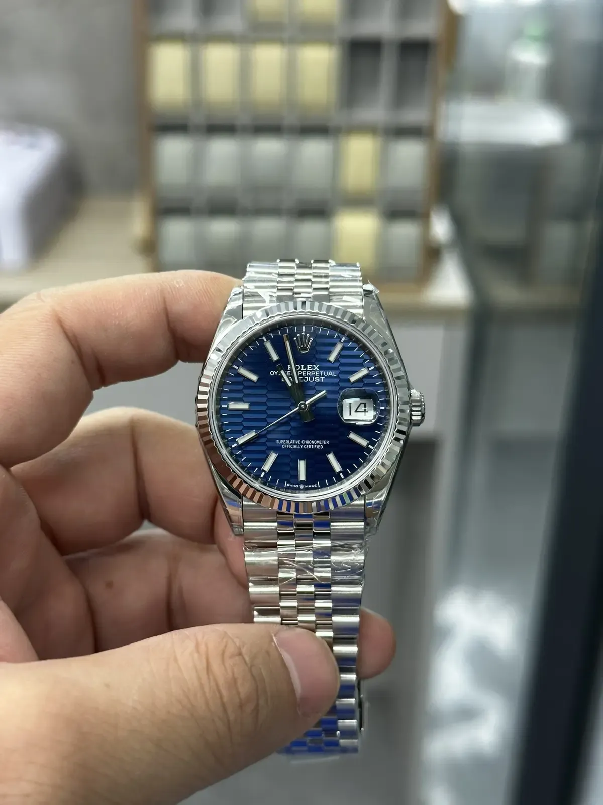 36mm小手腕神器！VS厂日志丹东3235机芯72小时储能实测